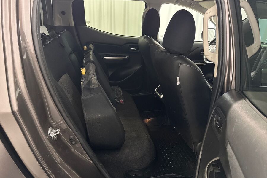 Mitsubishi L200 vaihtoauto