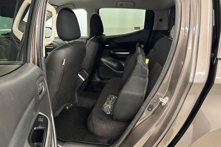 Mitsubishi L200 vaihtoauto