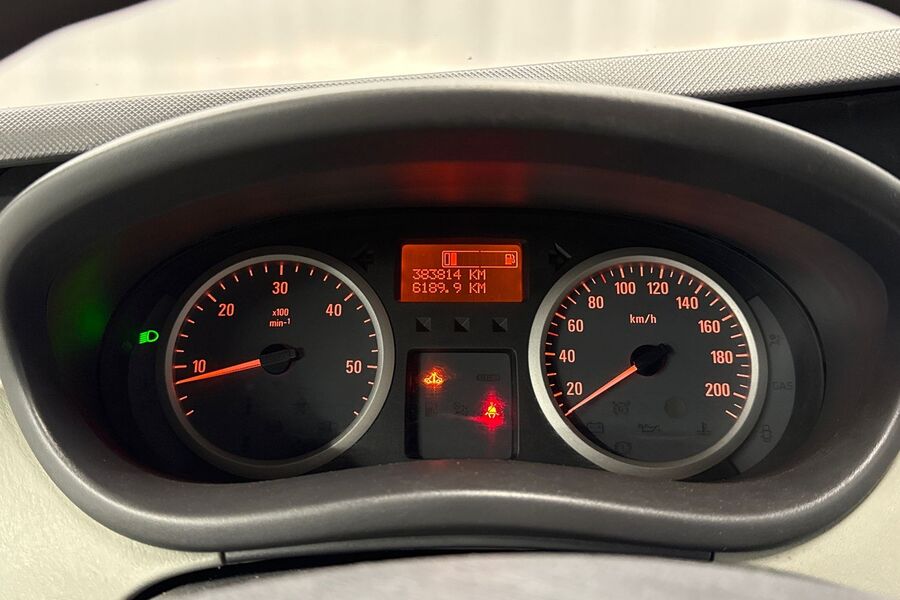 Opel Vivaro vaihtoauto