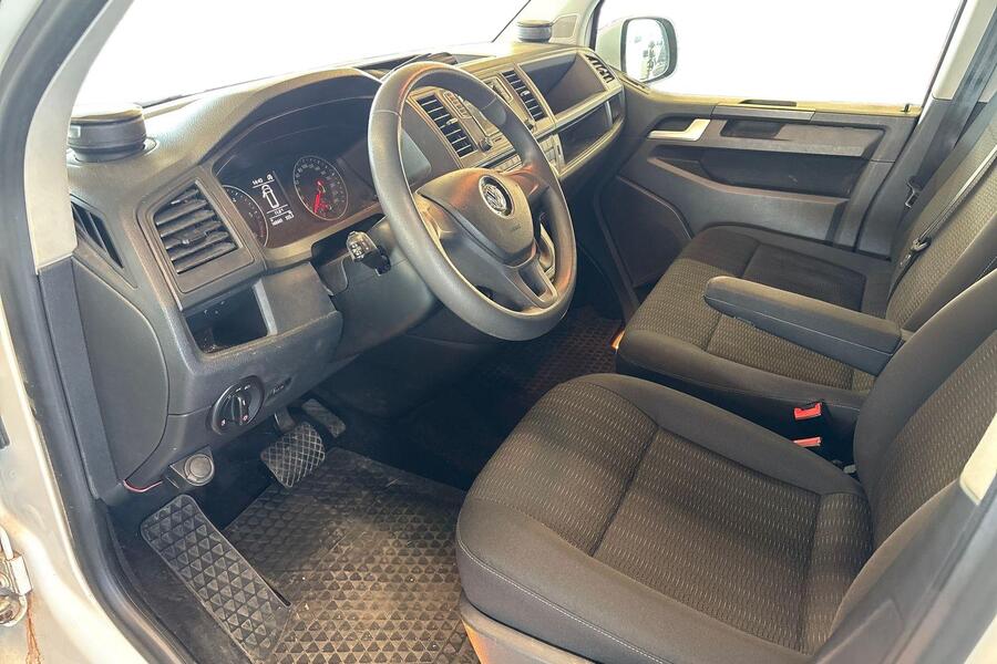 Volkswagen Caravelle vaihtoauto