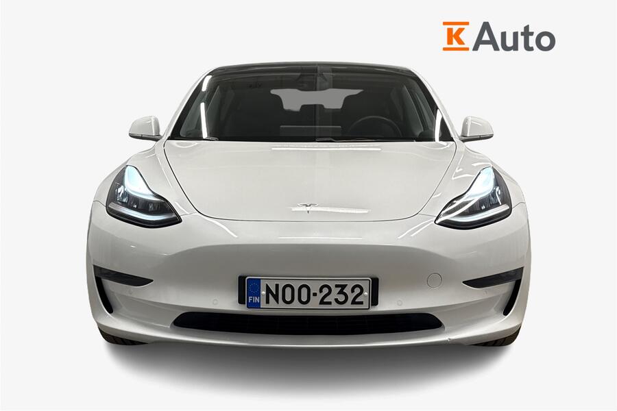 Tesla Model 3 vaihtoauto