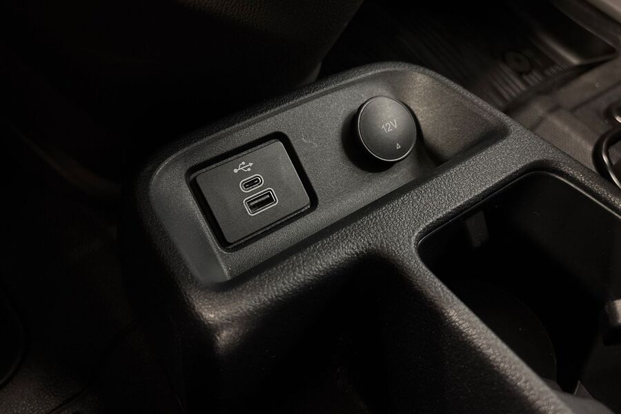 Ford Transit Connect vaihtoauto