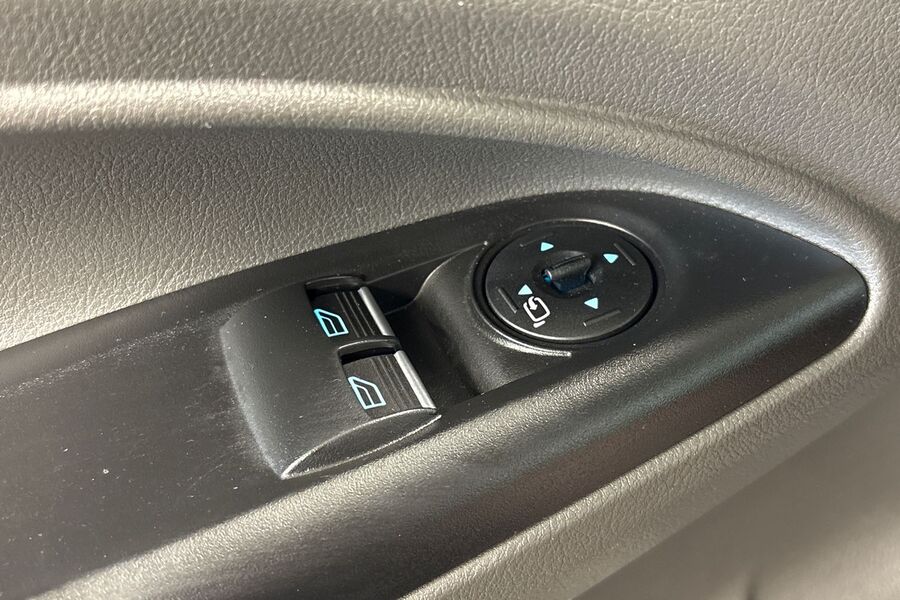 Ford Transit Connect vaihtoauto