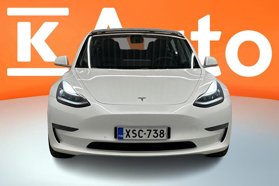 Tesla Model 3 vaihtoauto