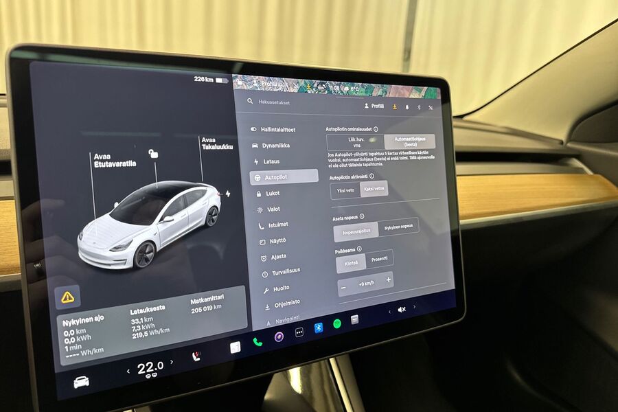 Tesla Model 3 vaihtoauto