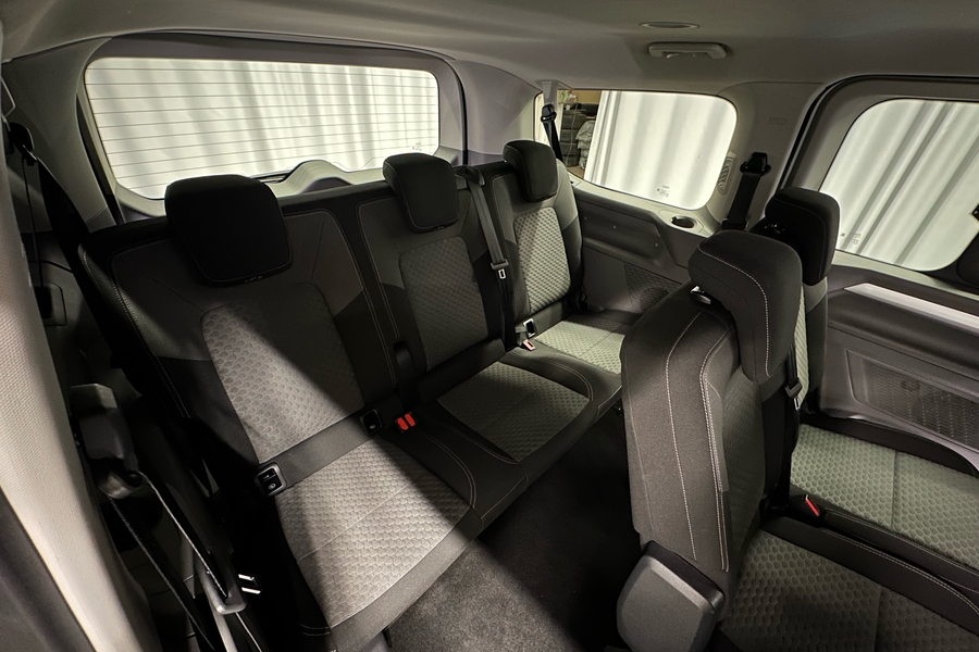 Volkswagen Caravelle vaihtoauto