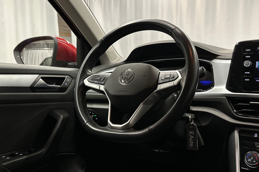 Volkswagen T-Roc vaihtoauto