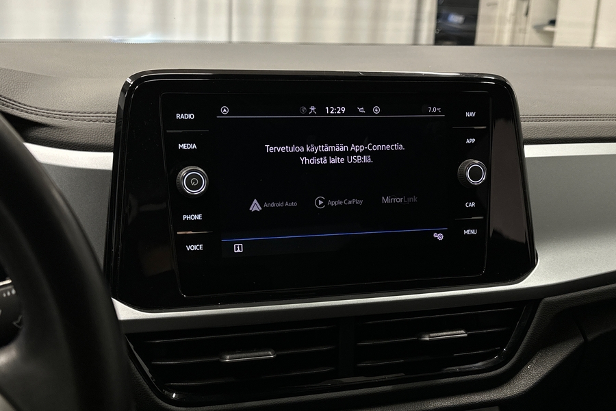 Volkswagen T-Roc vaihtoauto