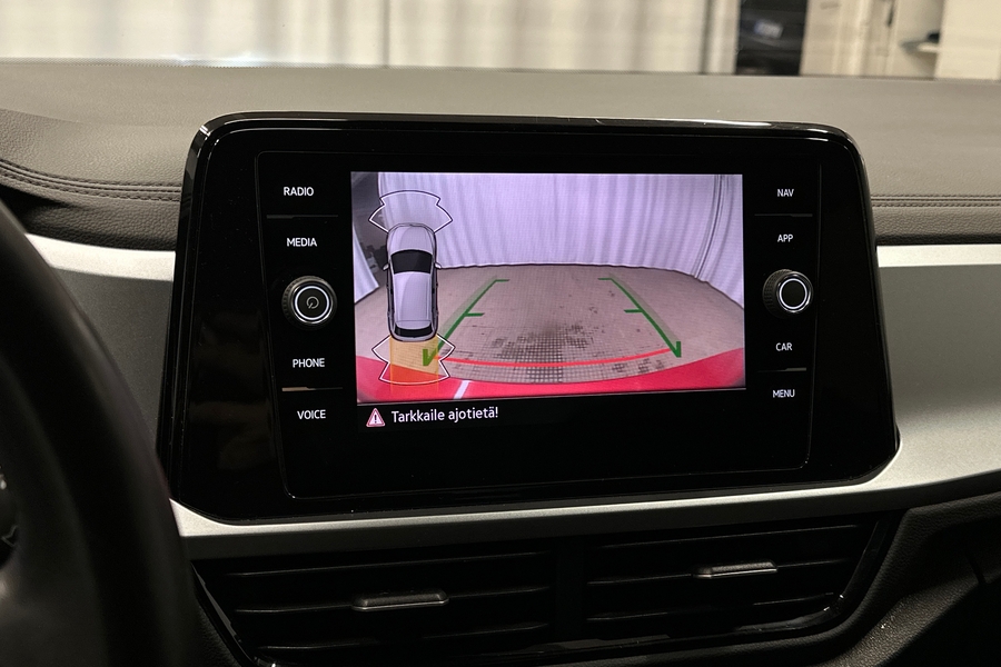 Volkswagen T-Roc vaihtoauto