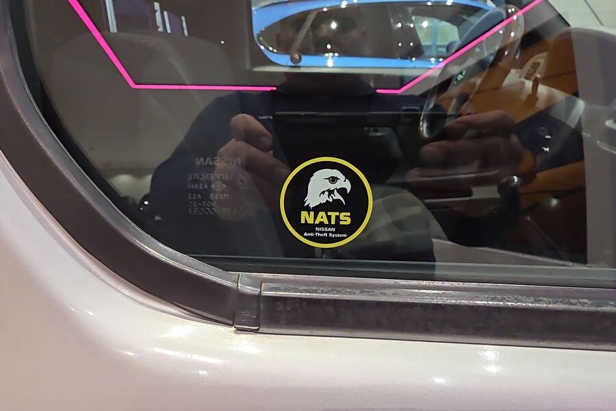 Nissan Pick-up vaihtoauto