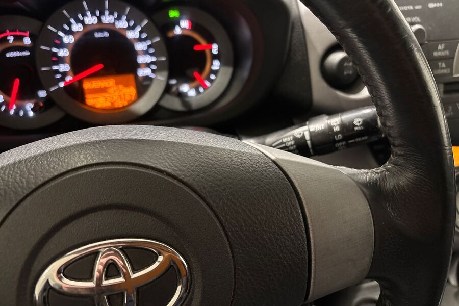 Toyota RAV4 vaihtoauto