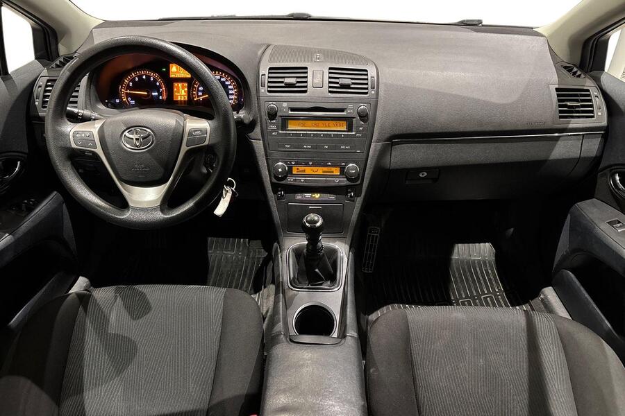 Toyota Avensis vaihtoauto