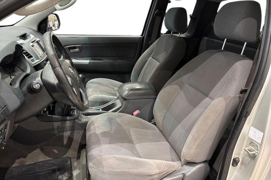 Toyota Hilux vaihtoauto