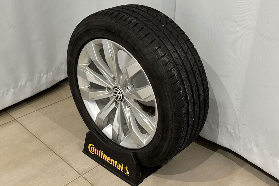 Volkswagen T-Roc vaihtoauto