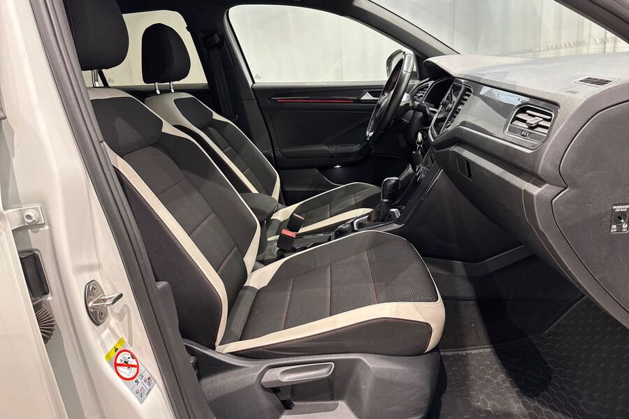 Volkswagen T-Roc vaihtoauto