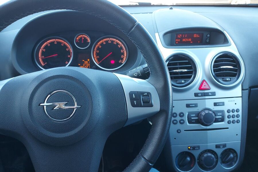 Opel Corsa vaihtoauto