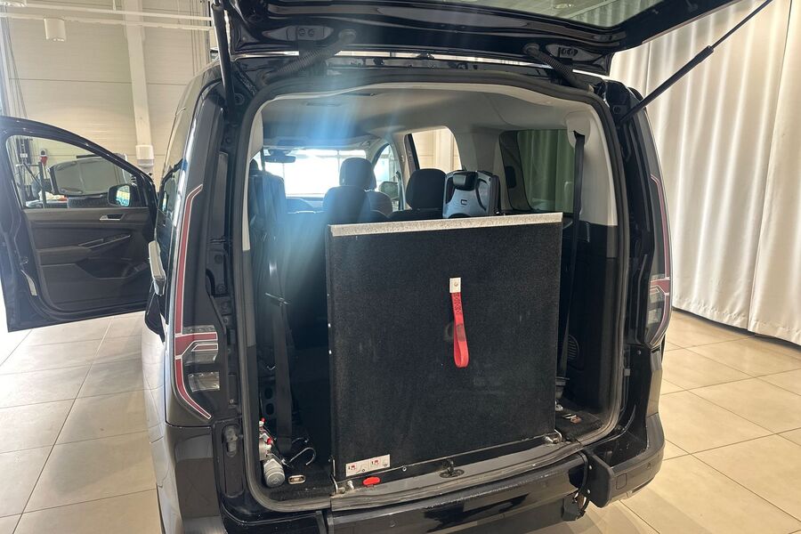 Volkswagen Caddy Maxi vaihtoauto