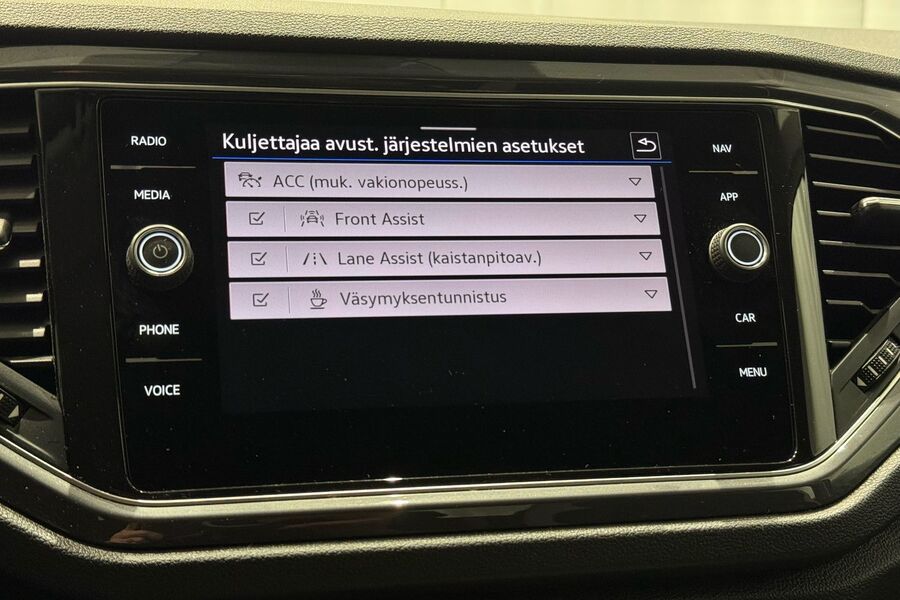 Volkswagen T-Roc vaihtoauto