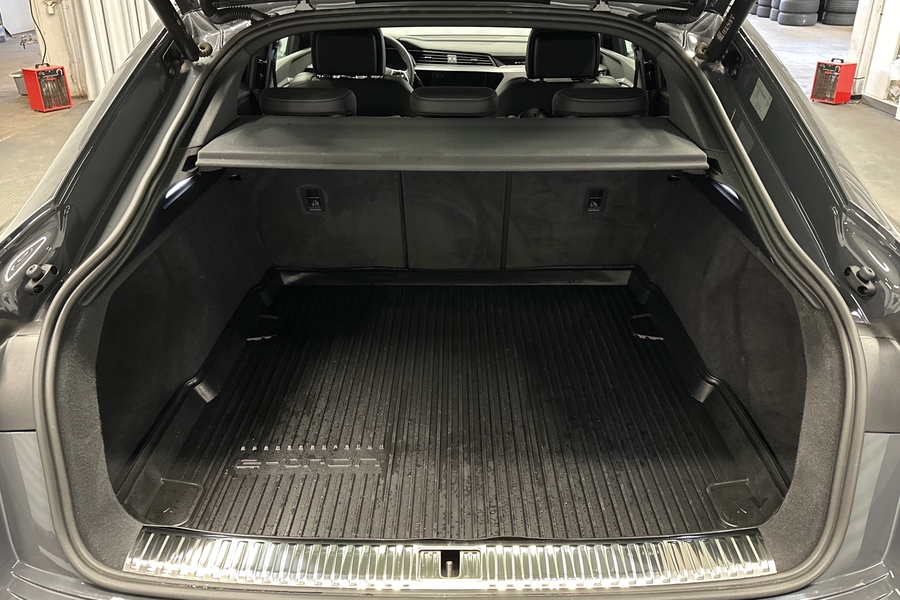 Audi Q8 e-tron vaihtoauto