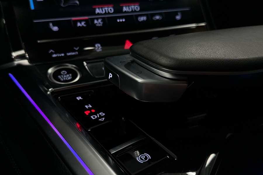 Audi Q8 e-tron vaihtoauto