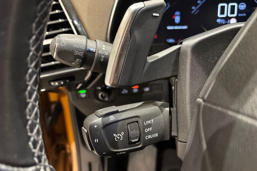 DS 7 Crossback vaihtoauto