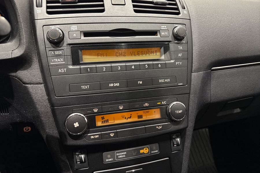 Toyota Avensis vaihtoauto