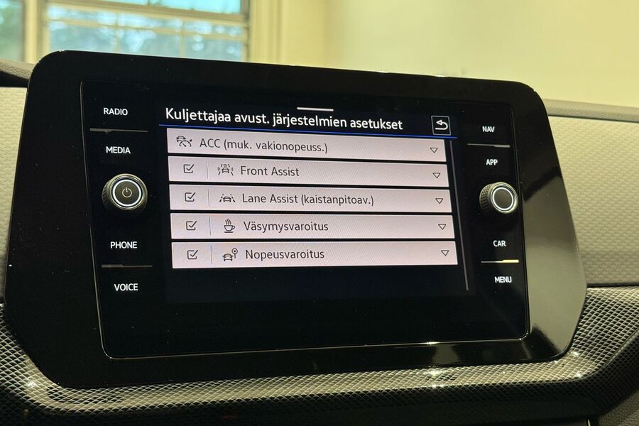 Volkswagen T-Cross vaihtoauto