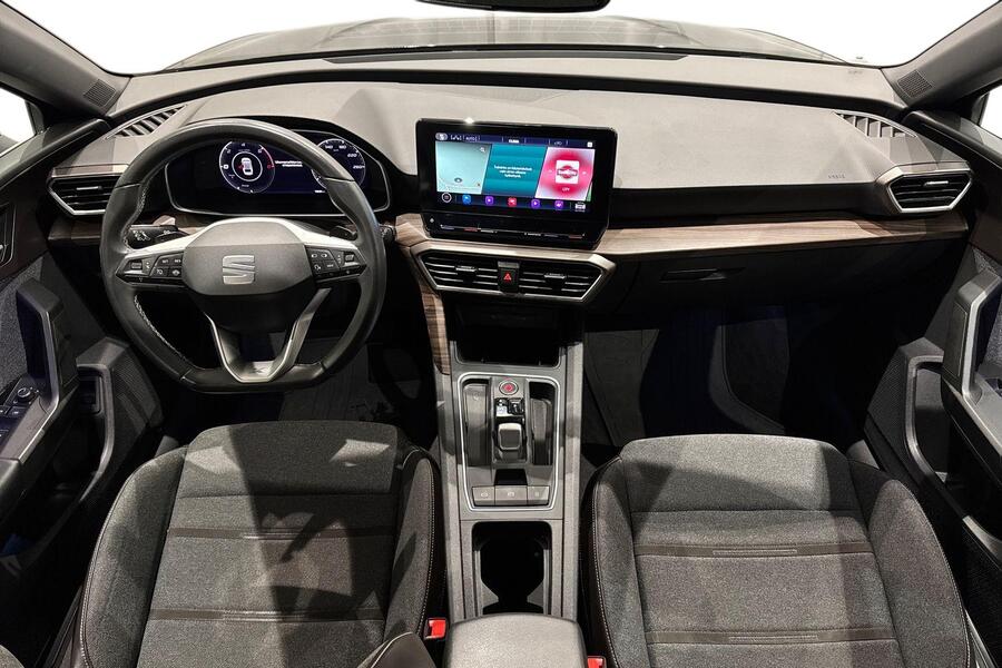 SEAT Leon Sportstourer vaihtoauto