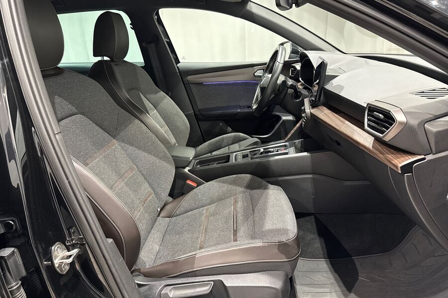 SEAT Leon Sportstourer vaihtoauto