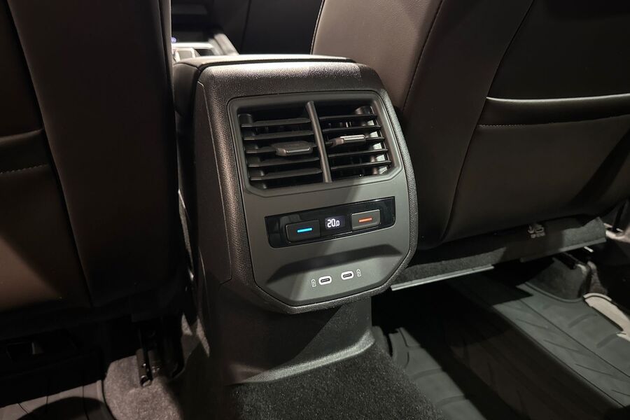 SEAT Leon Sportstourer vaihtoauto