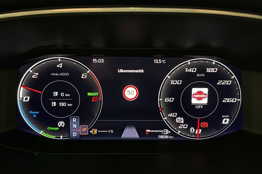 SEAT Leon Sportstourer vaihtoauto