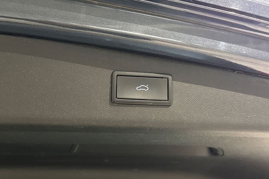 SEAT Leon Sportstourer vaihtoauto