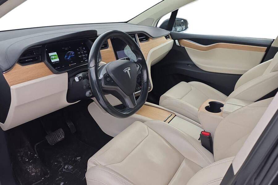 Tesla Model X vaihtoauto