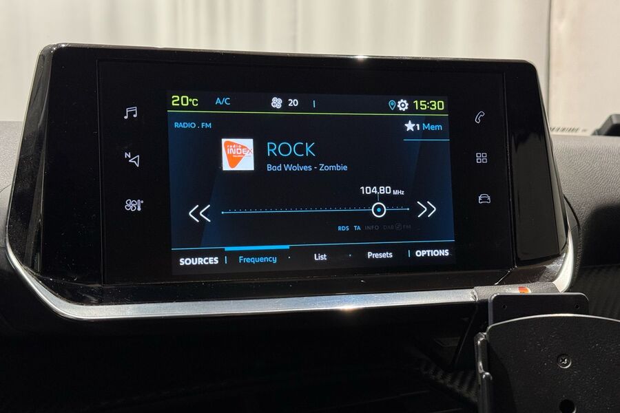 Peugeot e-2008 vaihtoauto