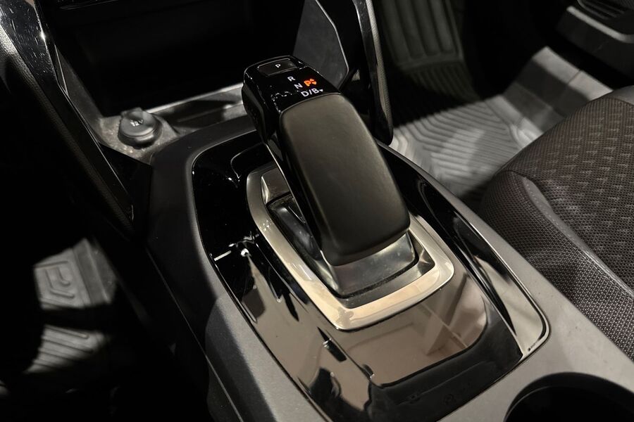 Peugeot e-2008 vaihtoauto