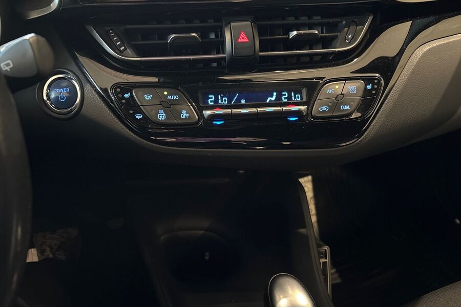 Toyota C-HR vaihtoauto