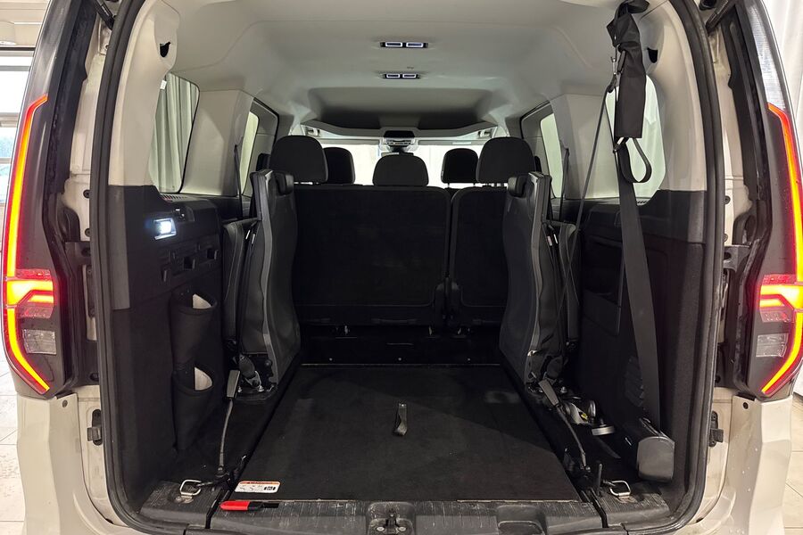 Volkswagen Caddy Maxi vaihtoauto