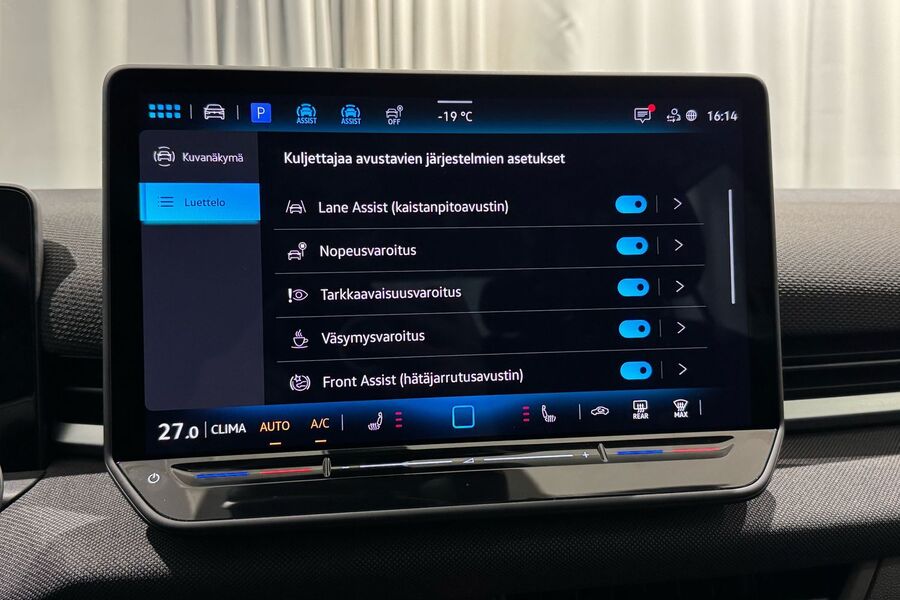 Volkswagen T-Roc vaihtoauto