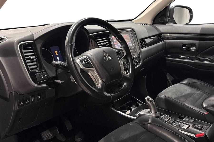 Mitsubishi Outlander PHEV vaihtoauto