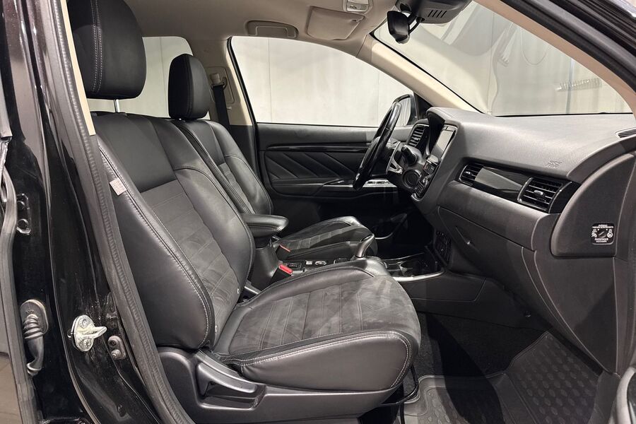 Mitsubishi Outlander PHEV vaihtoauto