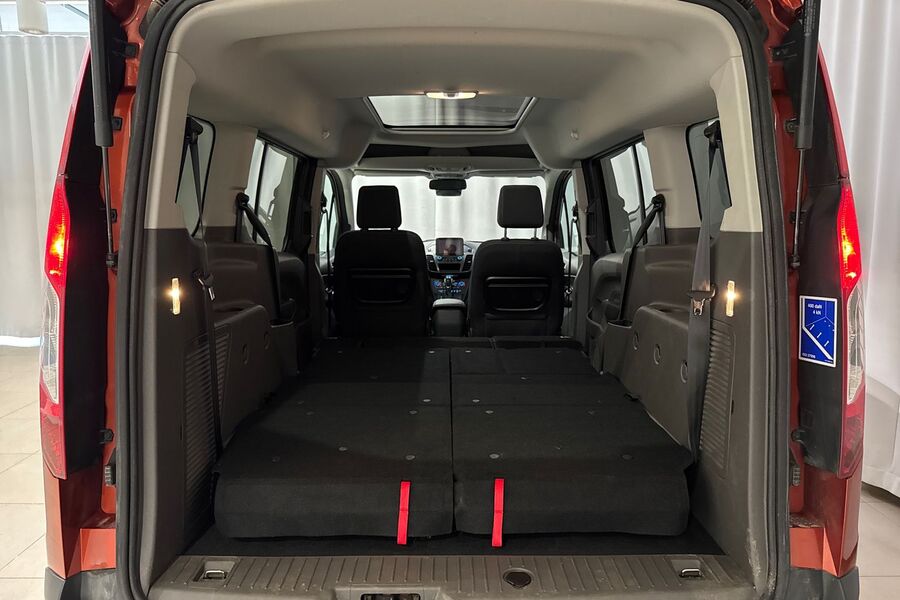 Ford Grand Tourneo Connect vaihtoauto