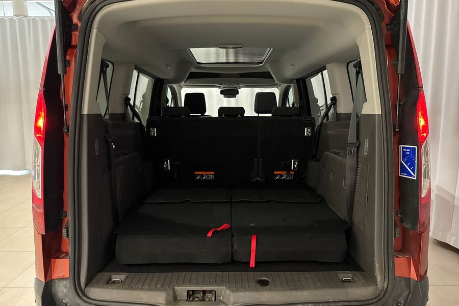 Ford Grand Tourneo Connect vaihtoauto
