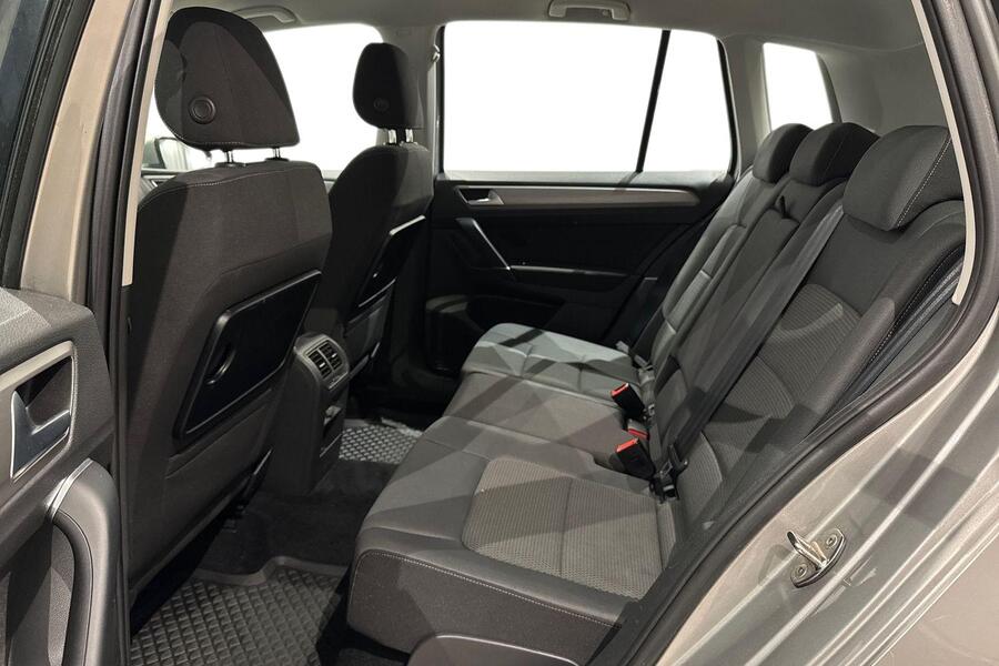 Volkswagen Golf Sportsvan vaihtoauto