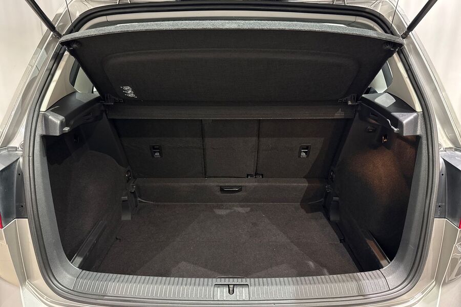 Volkswagen Golf Sportsvan vaihtoauto