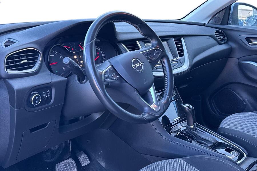 Opel Grandland X vaihtoauto