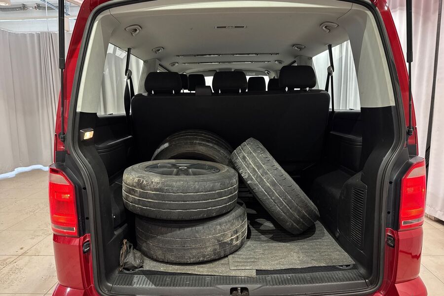 Volkswagen Caravelle vaihtoauto