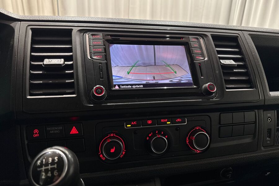 Volkswagen Caravelle vaihtoauto