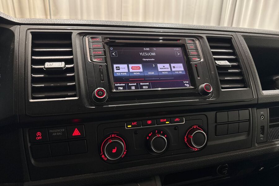 Volkswagen Caravelle vaihtoauto