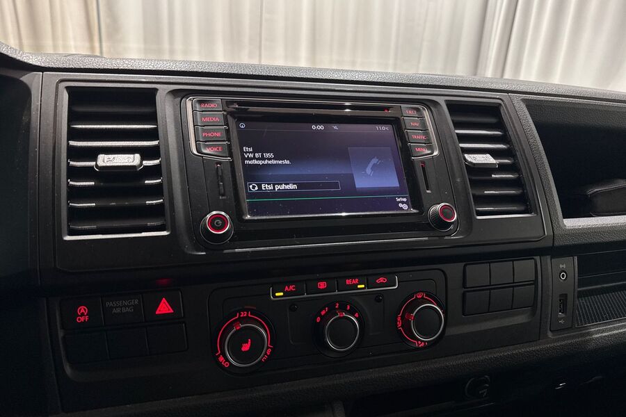 Volkswagen Caravelle vaihtoauto