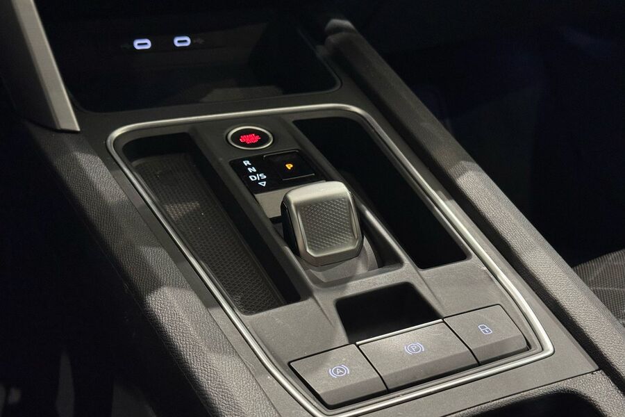 SEAT Leon Sportstourer vaihtoauto